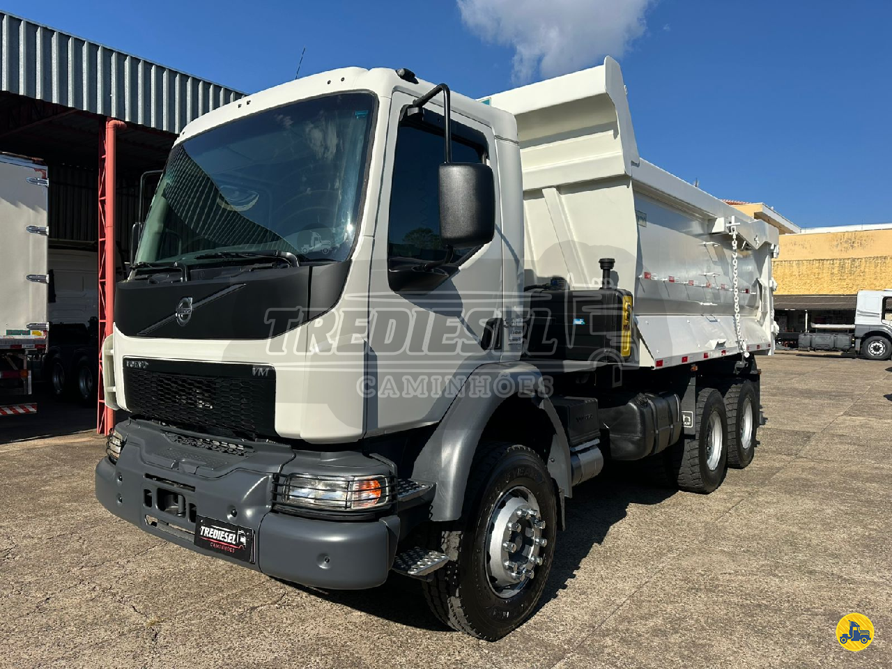 VOLVO VM 330 de Trediesel Caminhões